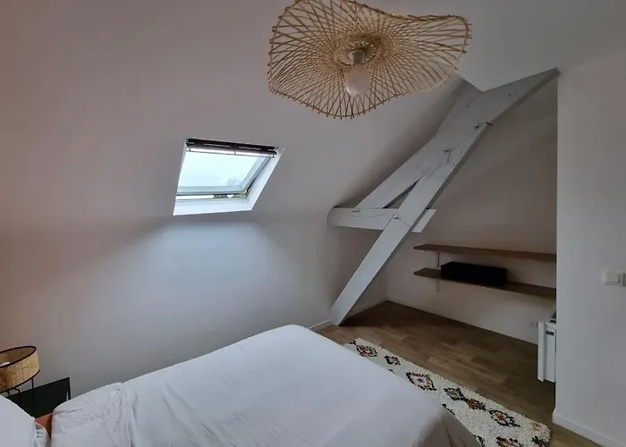 Superbe Duplex La Verriere Chic, Cosy Et Spacieux Apartman